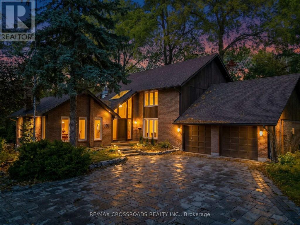 1910 Fairport Road, Pickering (dunbarton)