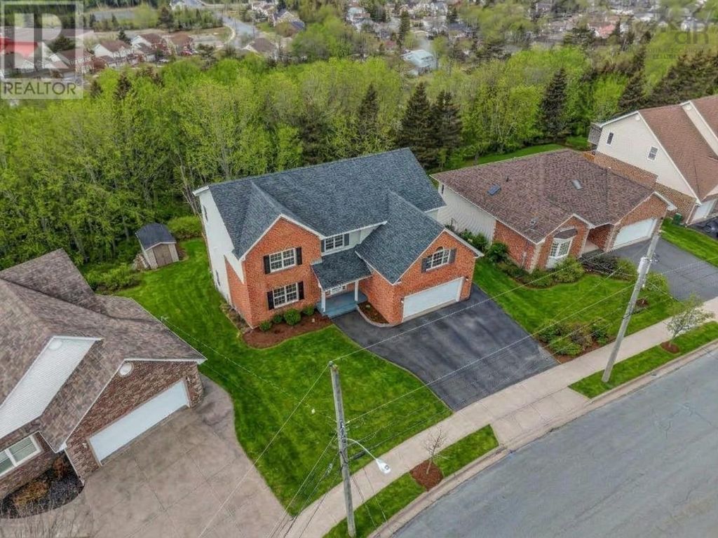 86 Summer Field Way, Portland Hills