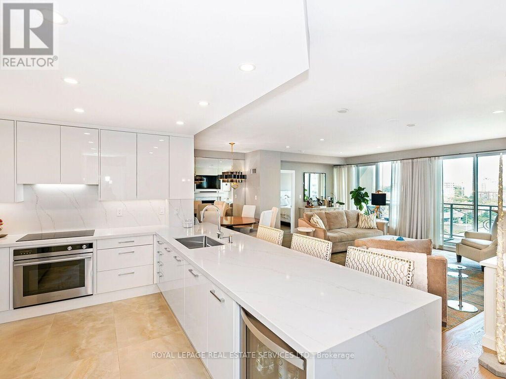 Ph201 - 88 Palace Pier Court, Toronto (mimico)