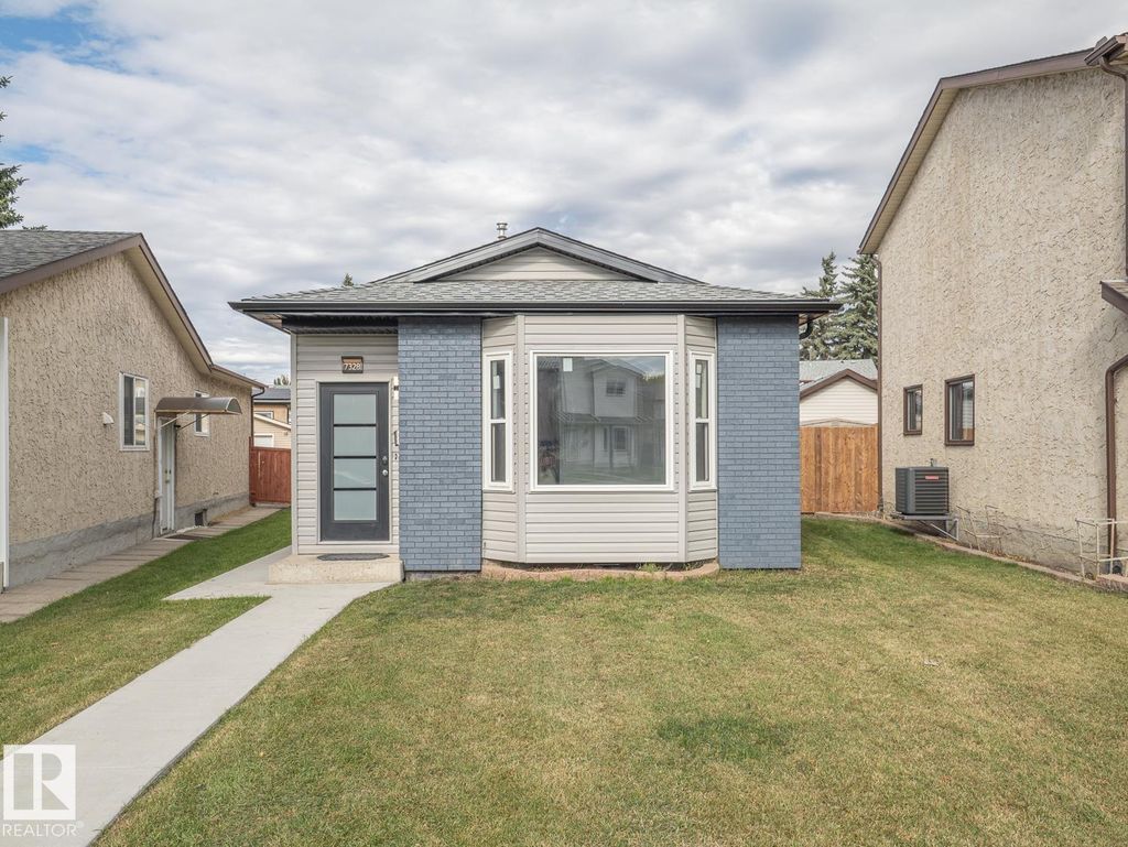 7328 183b St Nw, Edmonton