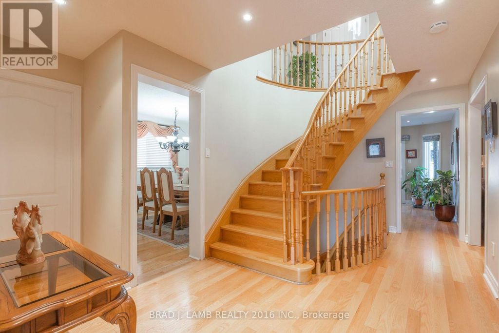 8 Burnley Place, Brampton (heart Lake West)