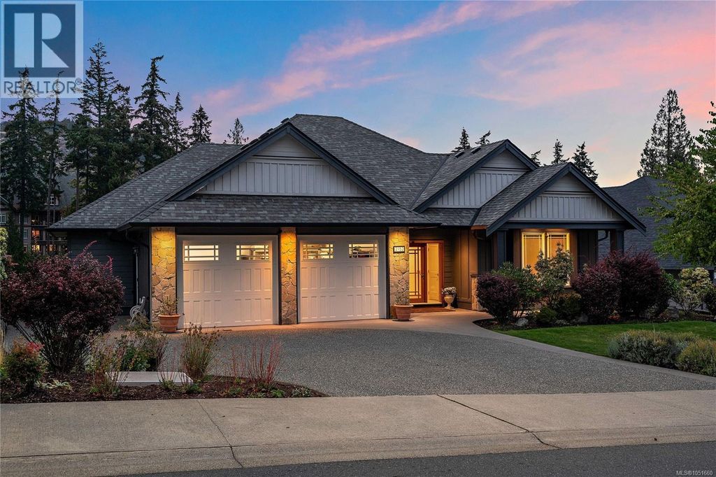 2152 Champions Way, Langford