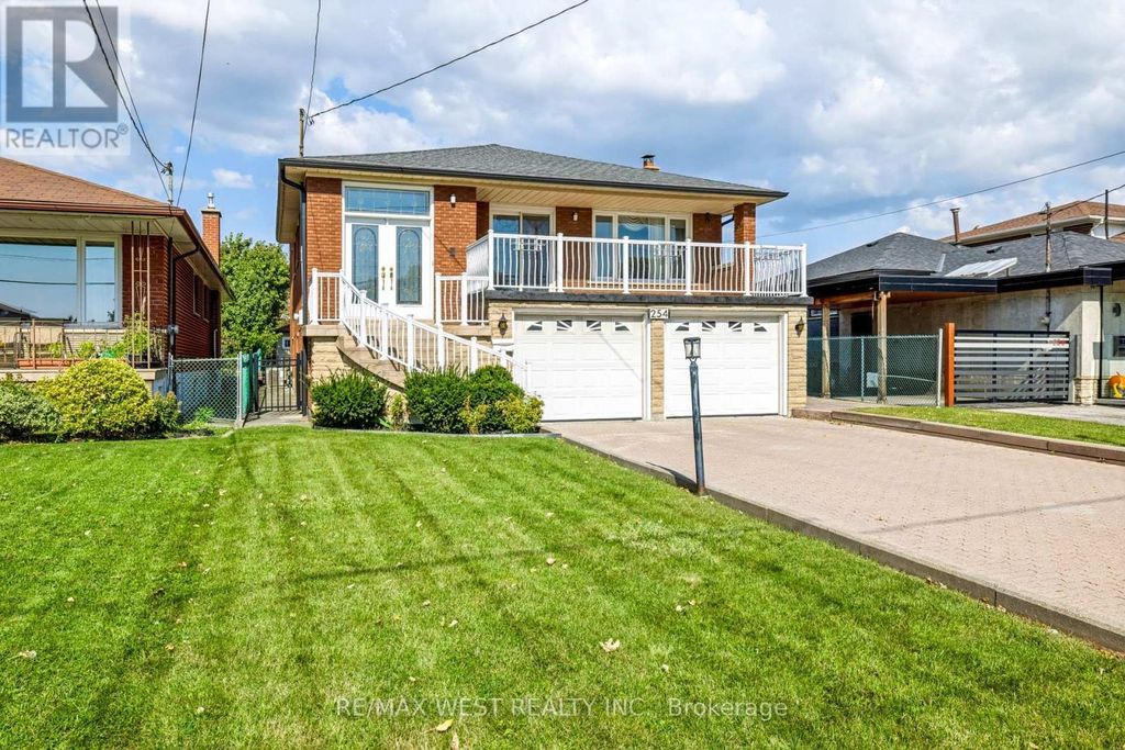 254 Maple Leaf Drive, Toronto (rustic)