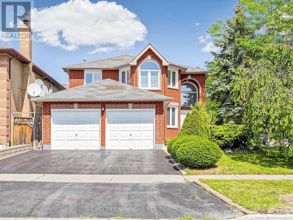 1622 Sandhurst Crescent, Pickering (highbush)
