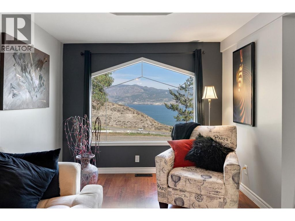 11619 Walters Road Unit# 4, Summerland
