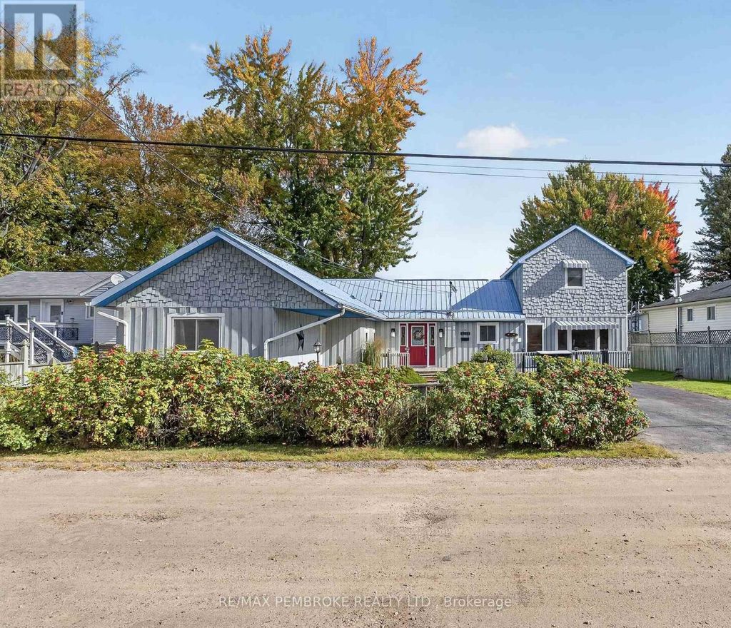 1213 Burns Drive, Laurentian Valley