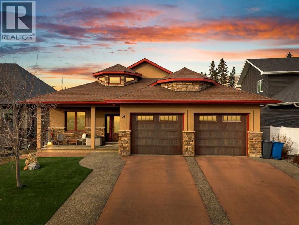 38 Grove Close, Red Deer