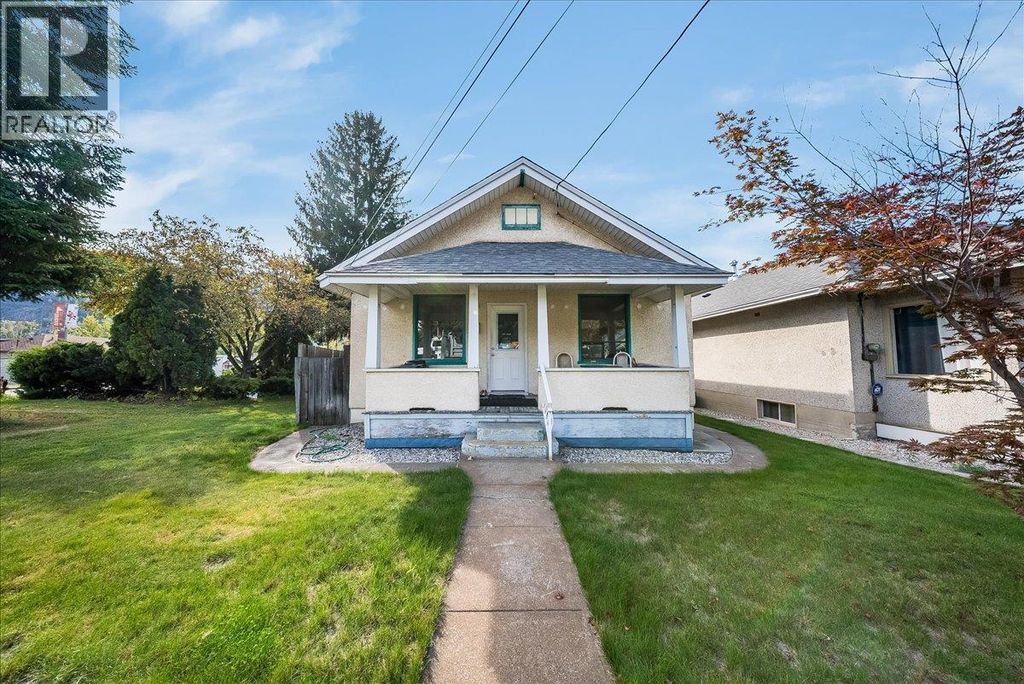 1396 Second Avenue, Trail