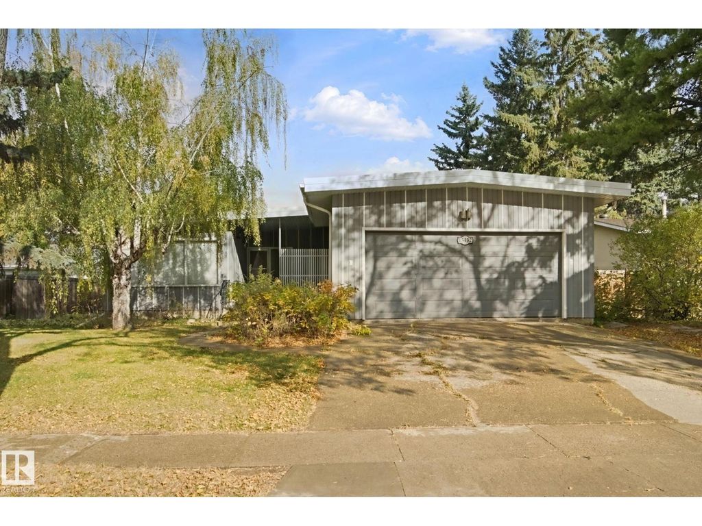15432 78 Av Nw, Edmonton