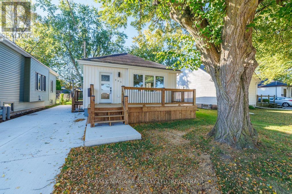 245 Bowen Road, Fort Erie (central)