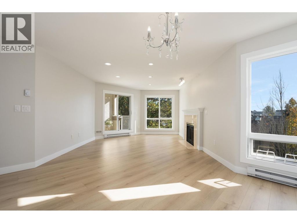 321 7453 Moffatt Road, Richmond