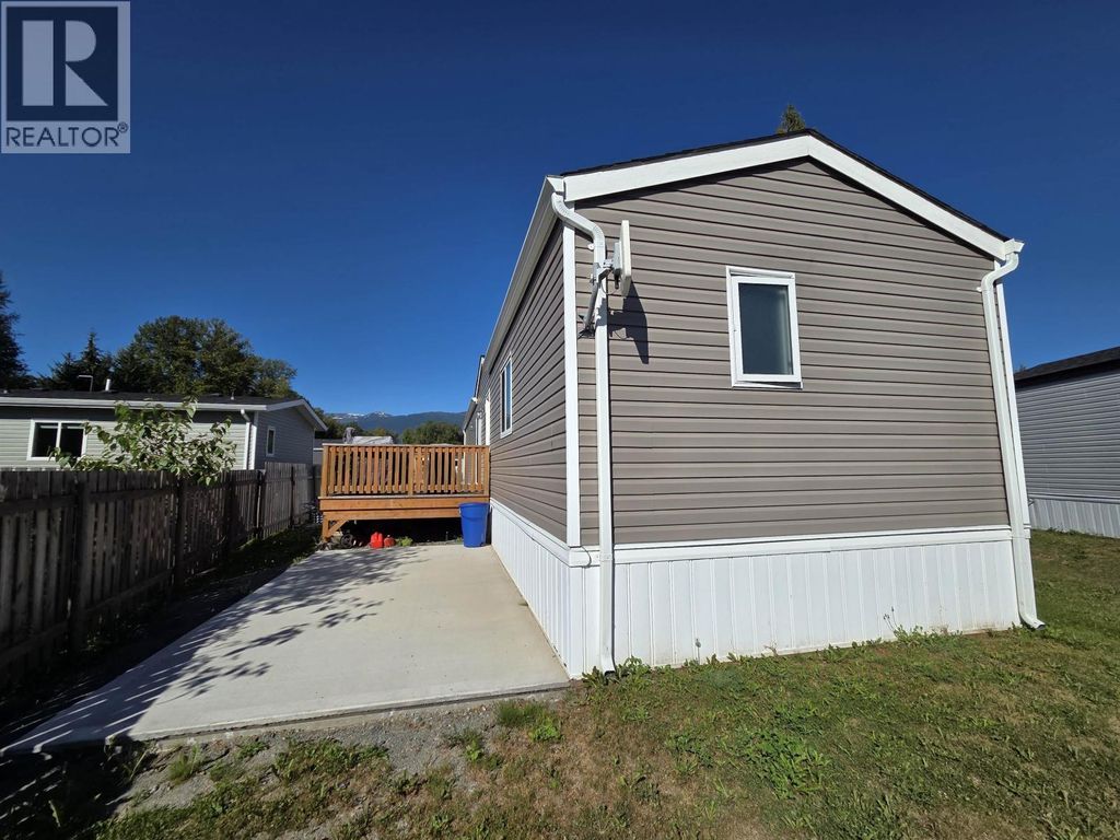 121 5204 Ackroyd Street, Terrace