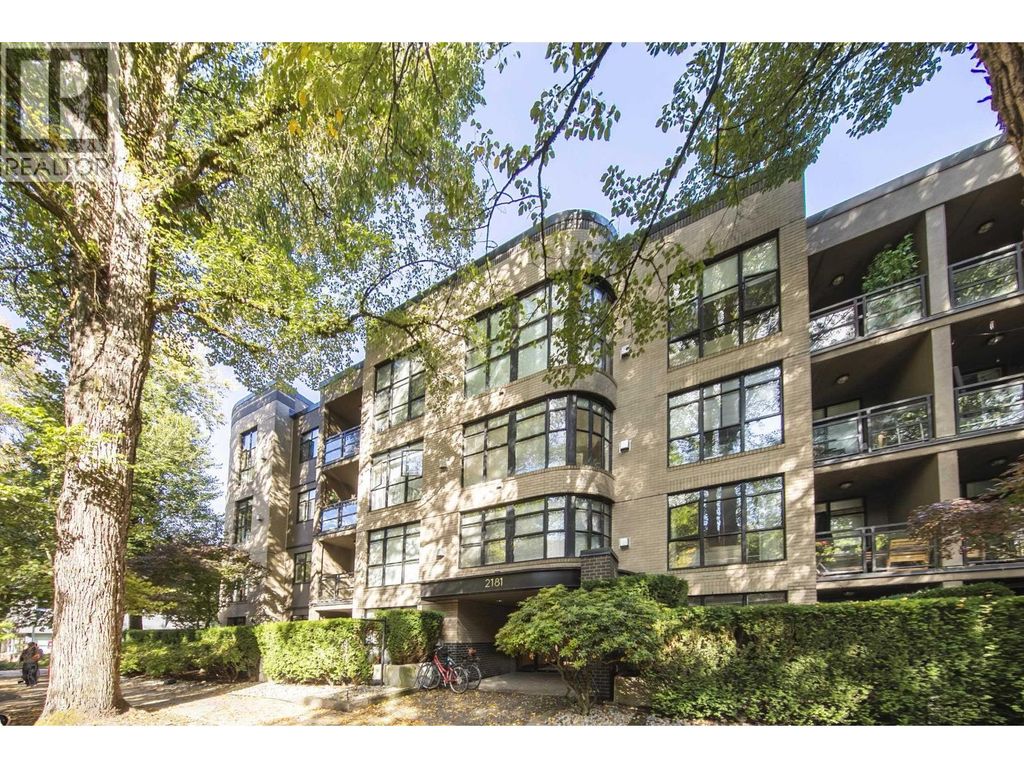 210 2181 W 10th Avenue, Vancouver