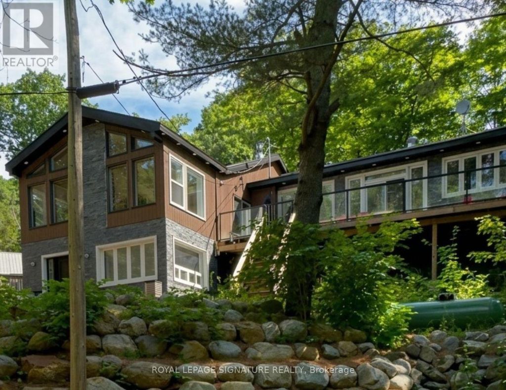 613 Long Lake Road, Perry
