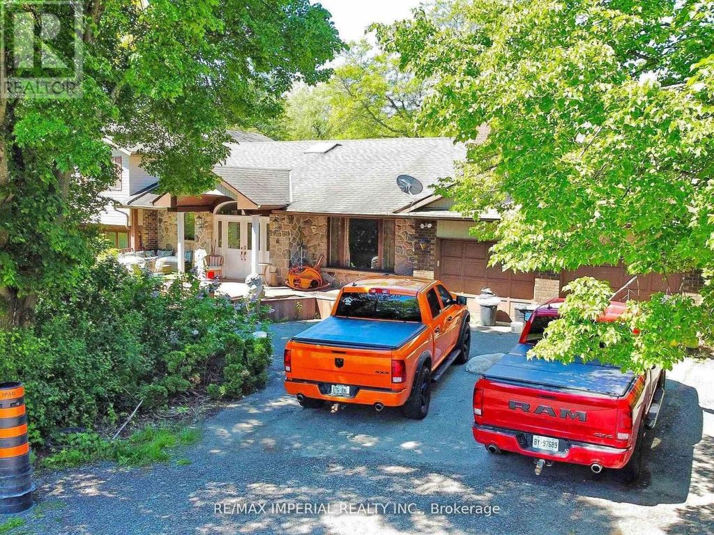 22 Ratcliff Road, Whitchurch-Stouffville