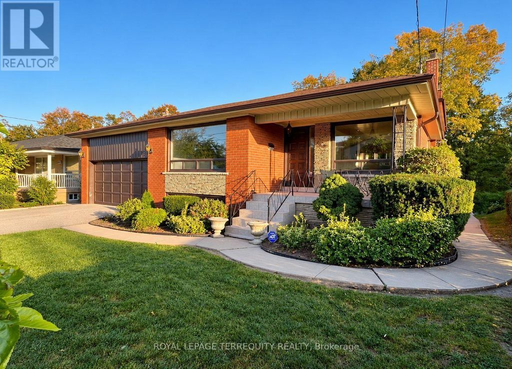 169 Grandravine Drive, Toronto (york University Heights)
