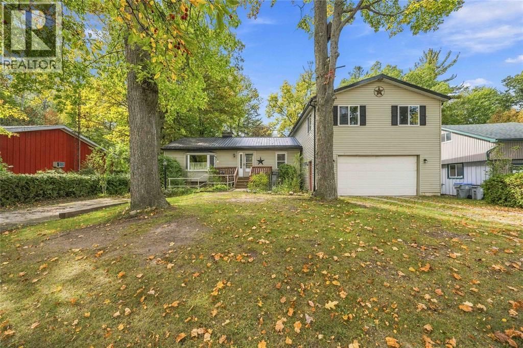 9685 Army Camp Road, Lambton Shores
