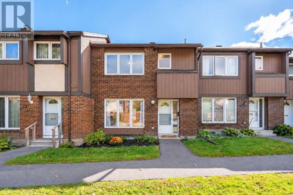 85 - 2111 Montreal Road, Ottawa