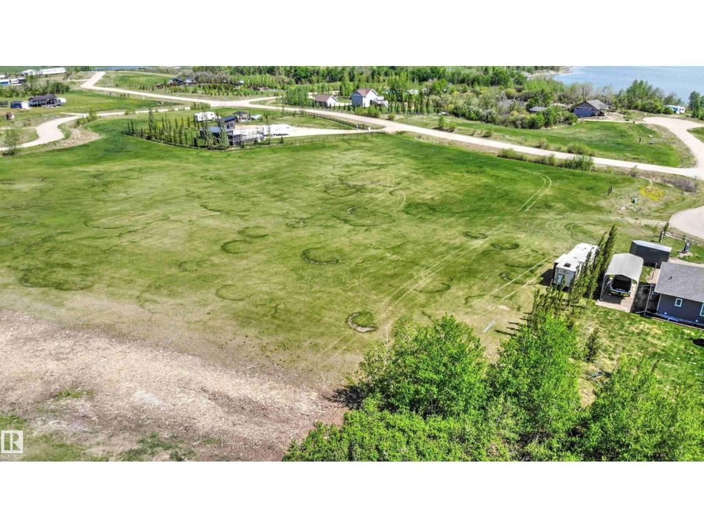 824 56316 Rr 113, Rural St. Paul County