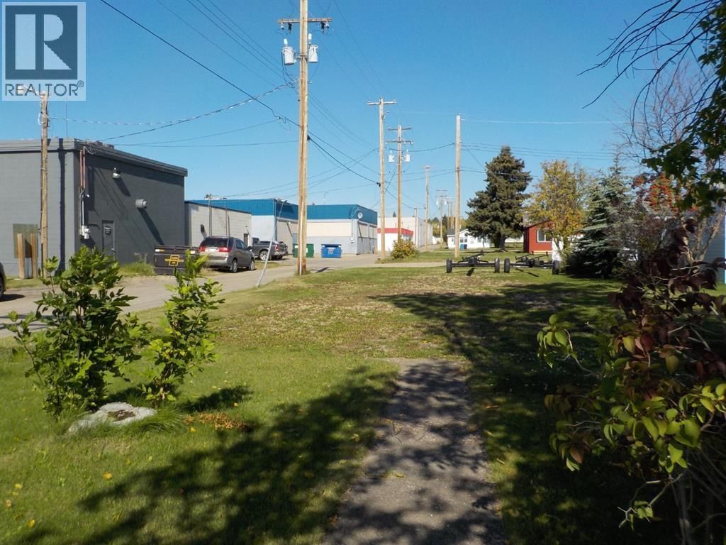 10916 103 Ave., Fairview