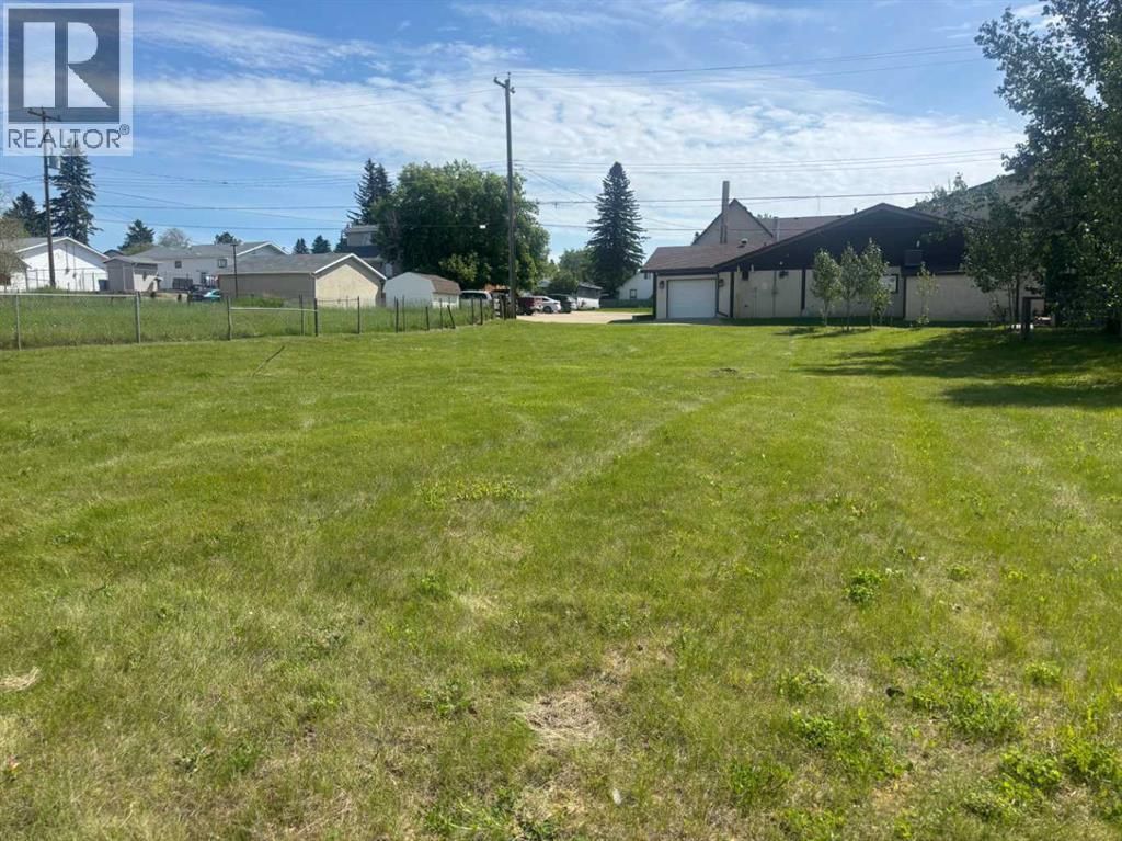 4807 4809, 49 Street, Rocky Mountain House