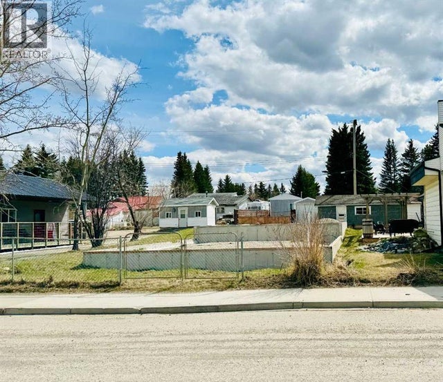 5135 50 Avenue, Caroline