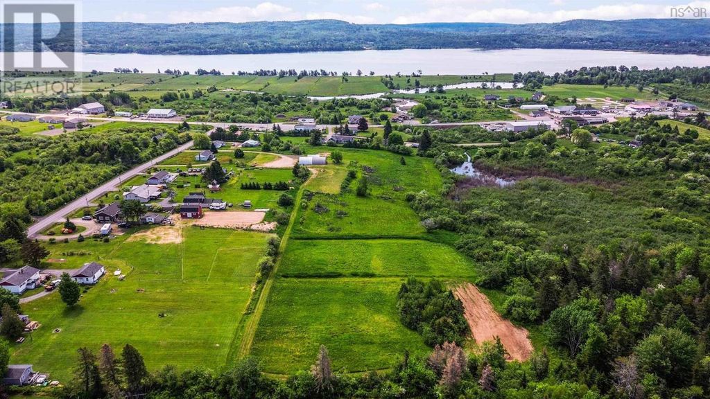 33 Parker Mountain Road, Granville Ferry