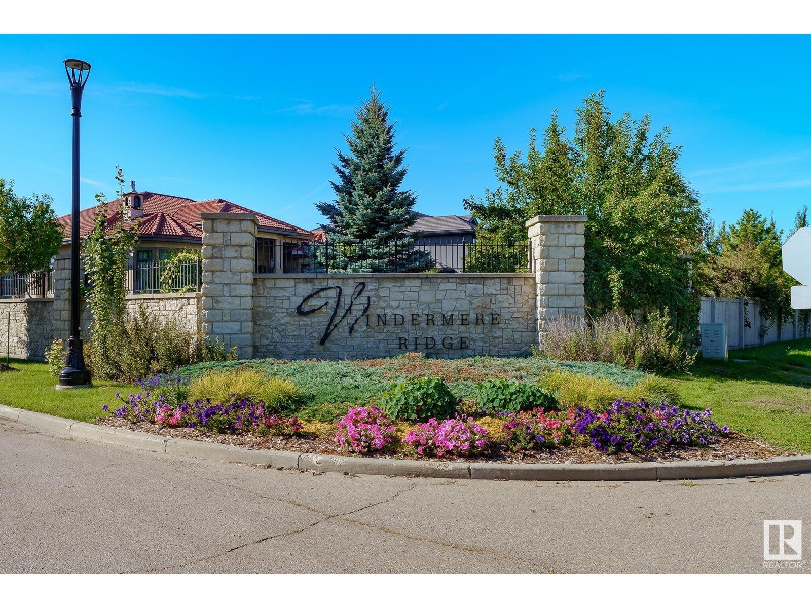 24 Windermere Dr Sw, Edmonton