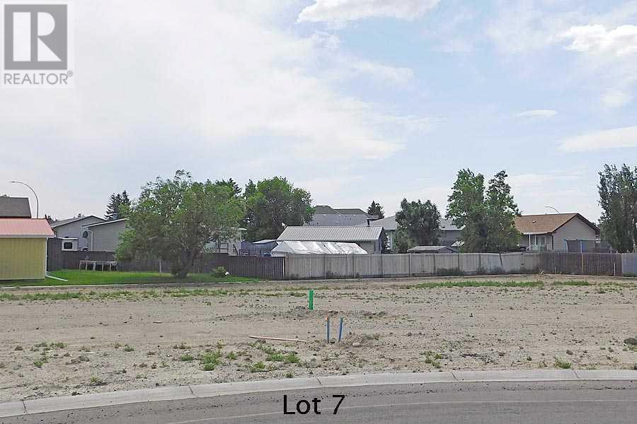 7 Pine Place E, Claresholm
