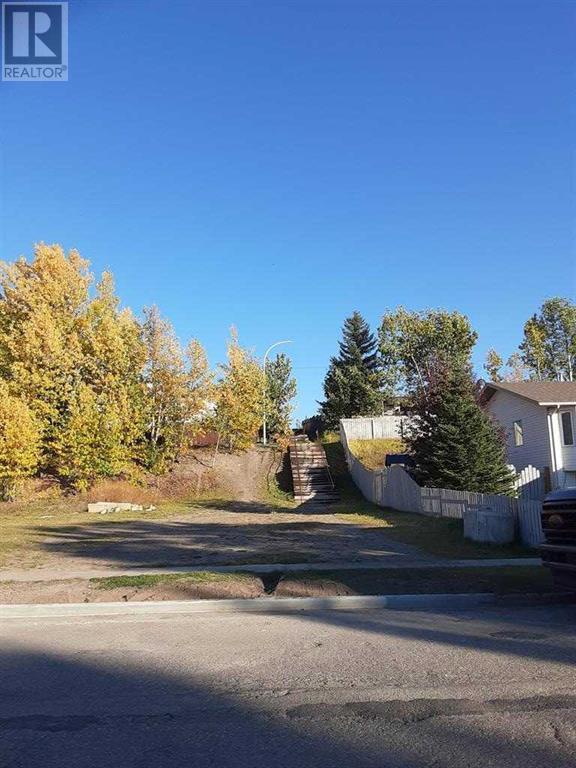 10713 104 Avenue, Grande Cache