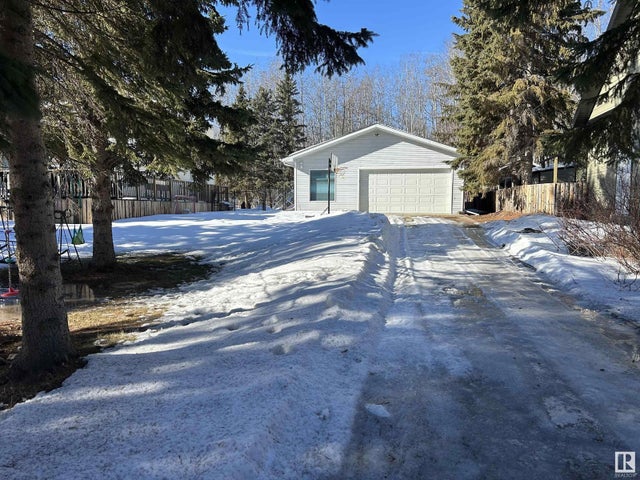 1330 Mission Beach, Rural Leduc County