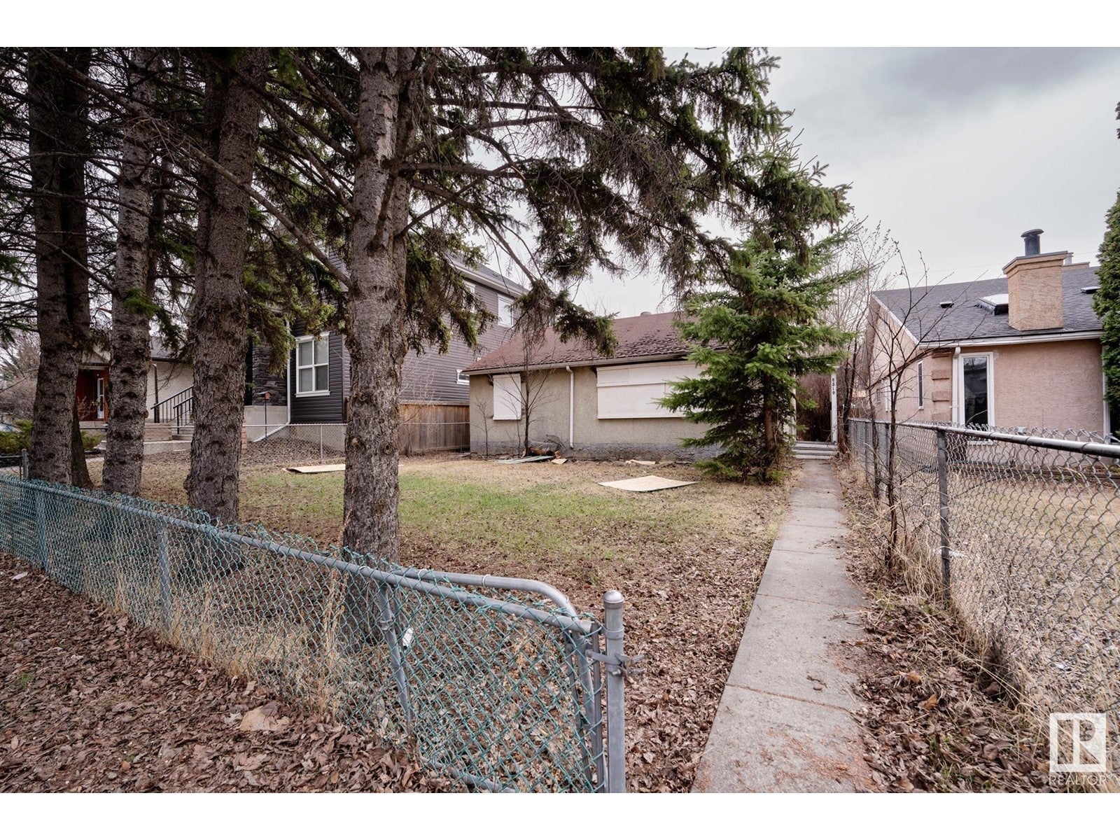 8519 81 Av Nw, Edmonton