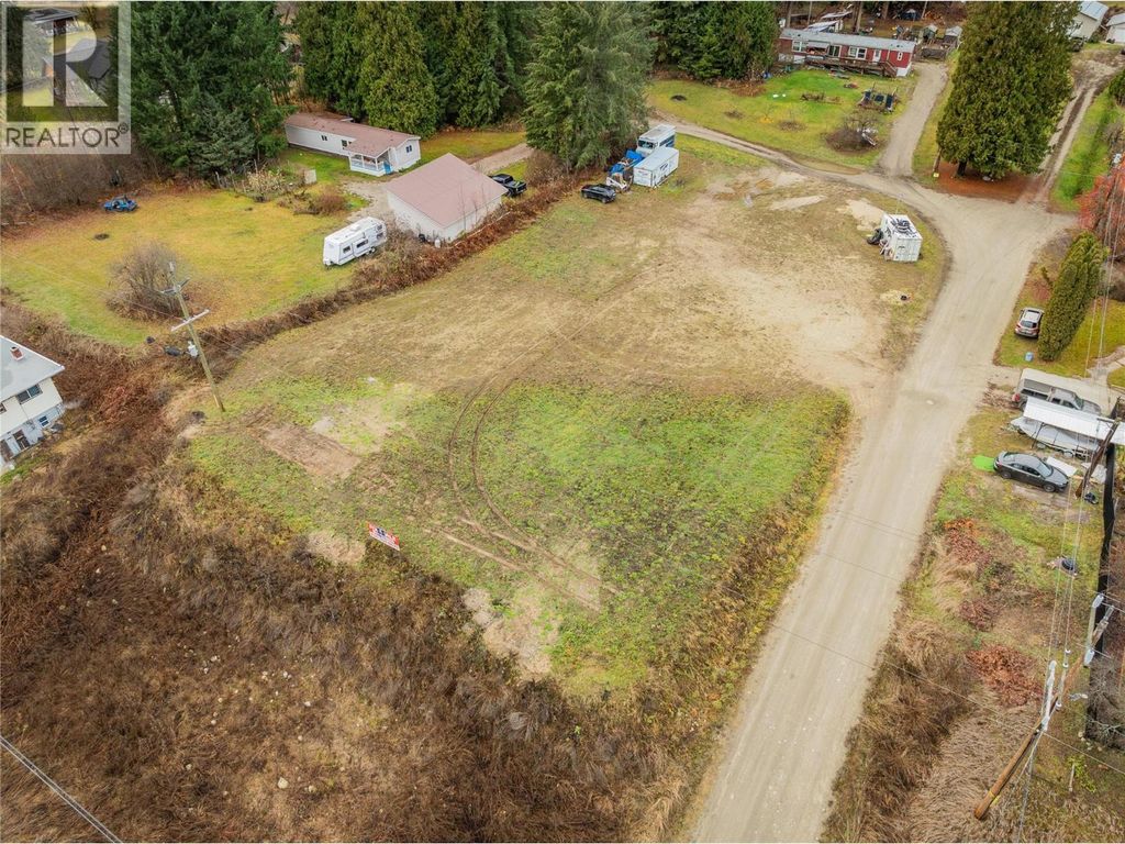 1411 Chalmers Road, Castlegar