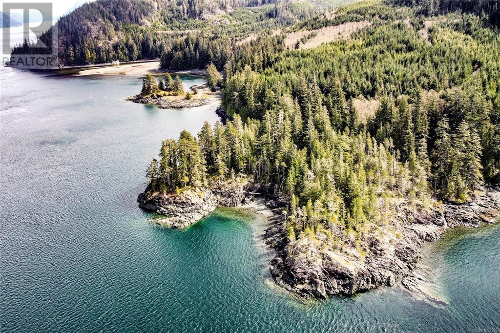 0 Humpback Bay, Sayward
