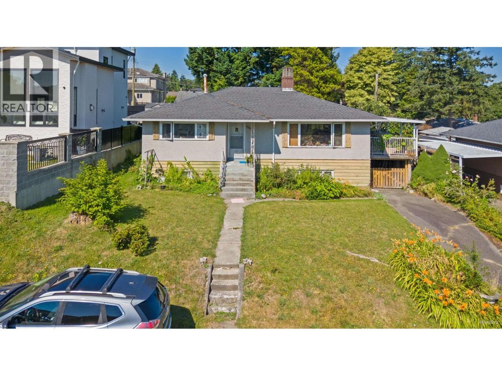 5017 Pioneer Avenue, Burnaby