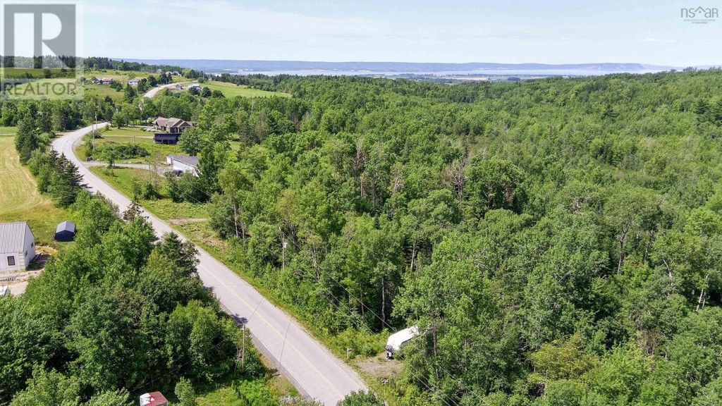 8 Grand Pre Road, Wallbrook