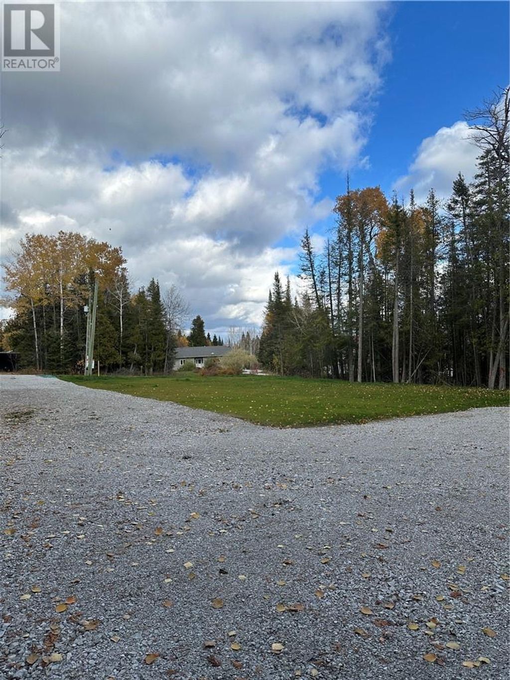 60 Third Avenue, Manitowaning, Manitoulin Island