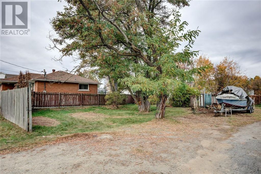 3345 Falconbridge Highway, Garson