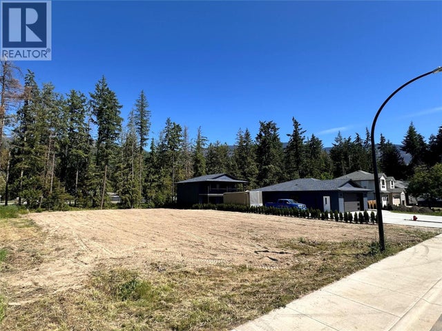 817 Hemlock Crescent S, Sicamous