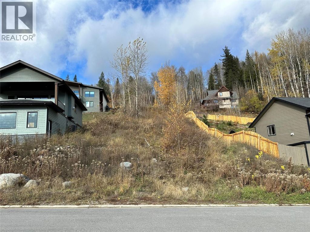 928 Redstone Drive, Rossland