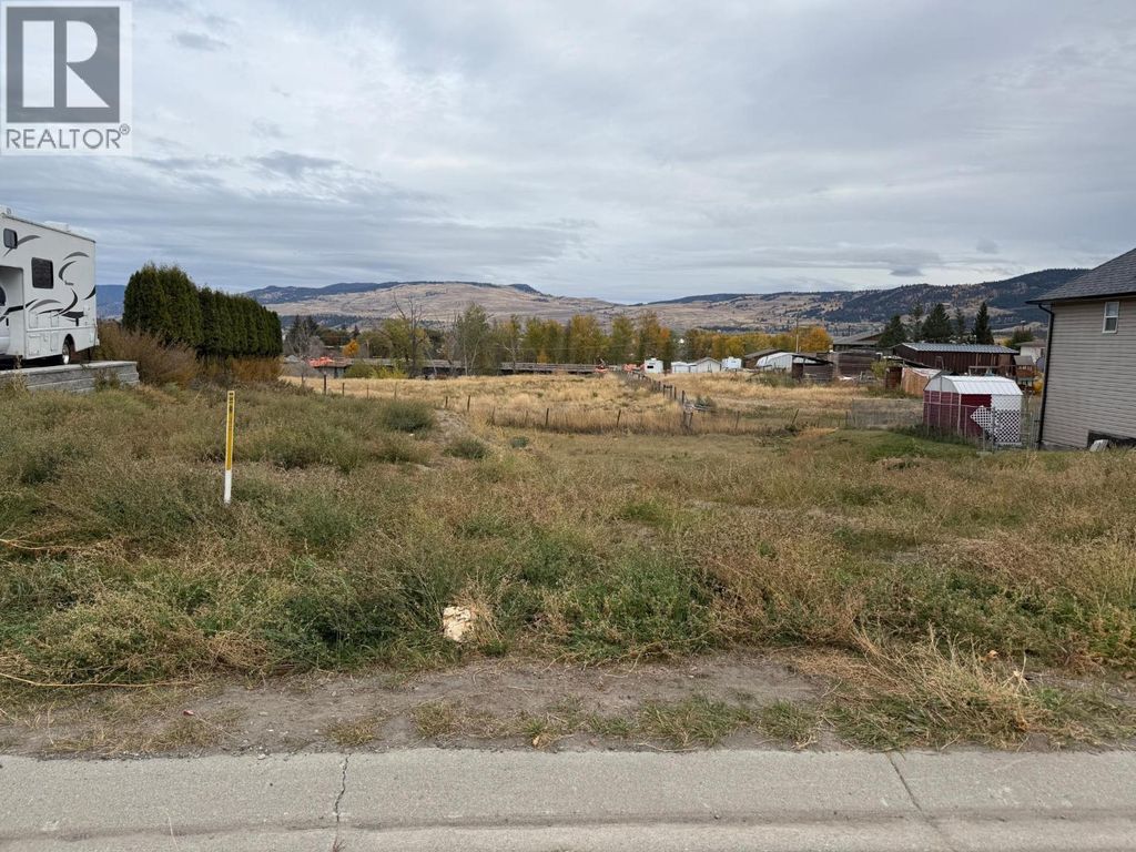 1638 Fir Avenue, Merritt
