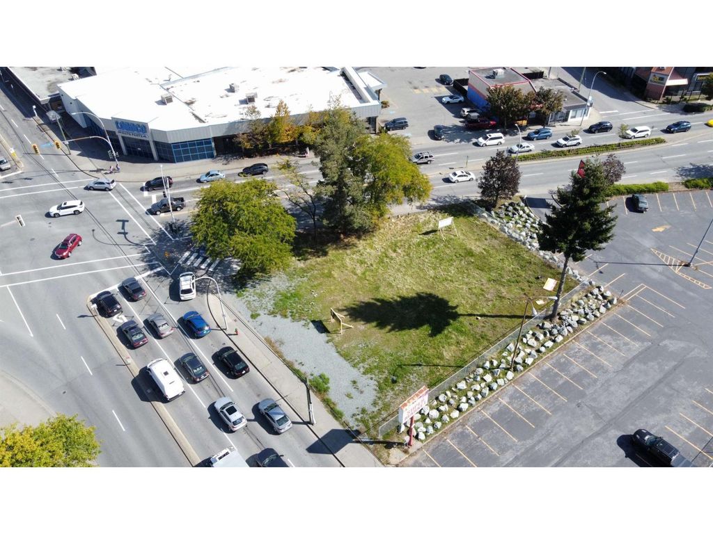 31992 South Fraser Way, Abbotsford