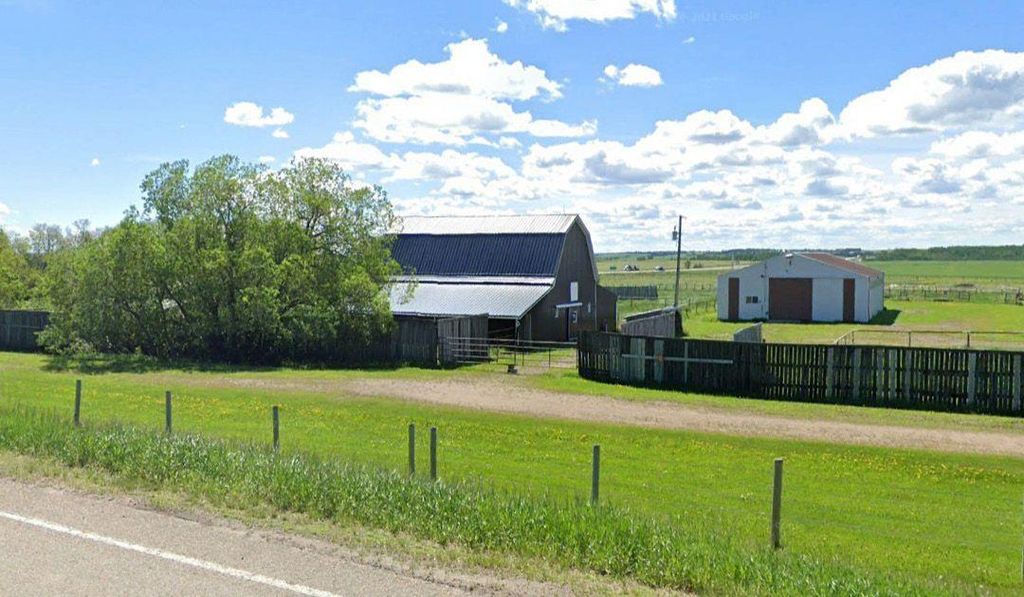 260089 Township Road 442, Ponoka