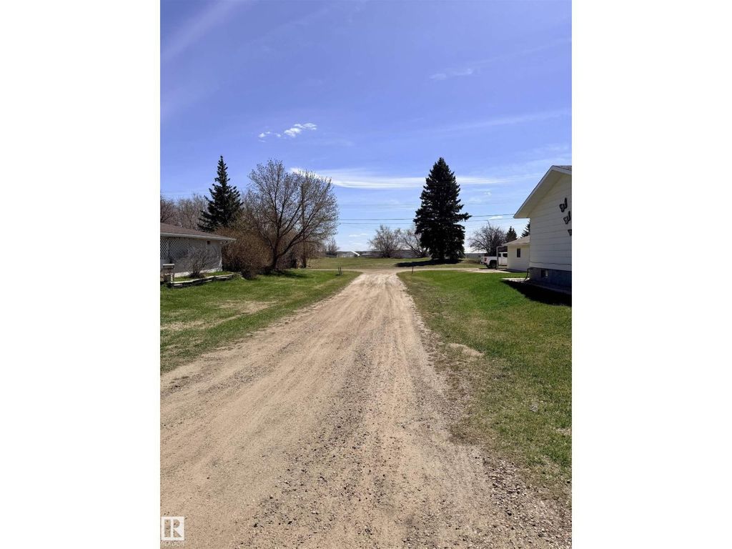 4821 45 Av, St. Paul Town