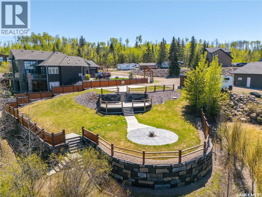 819 Spruce Street, Beaver River Rm No. 622