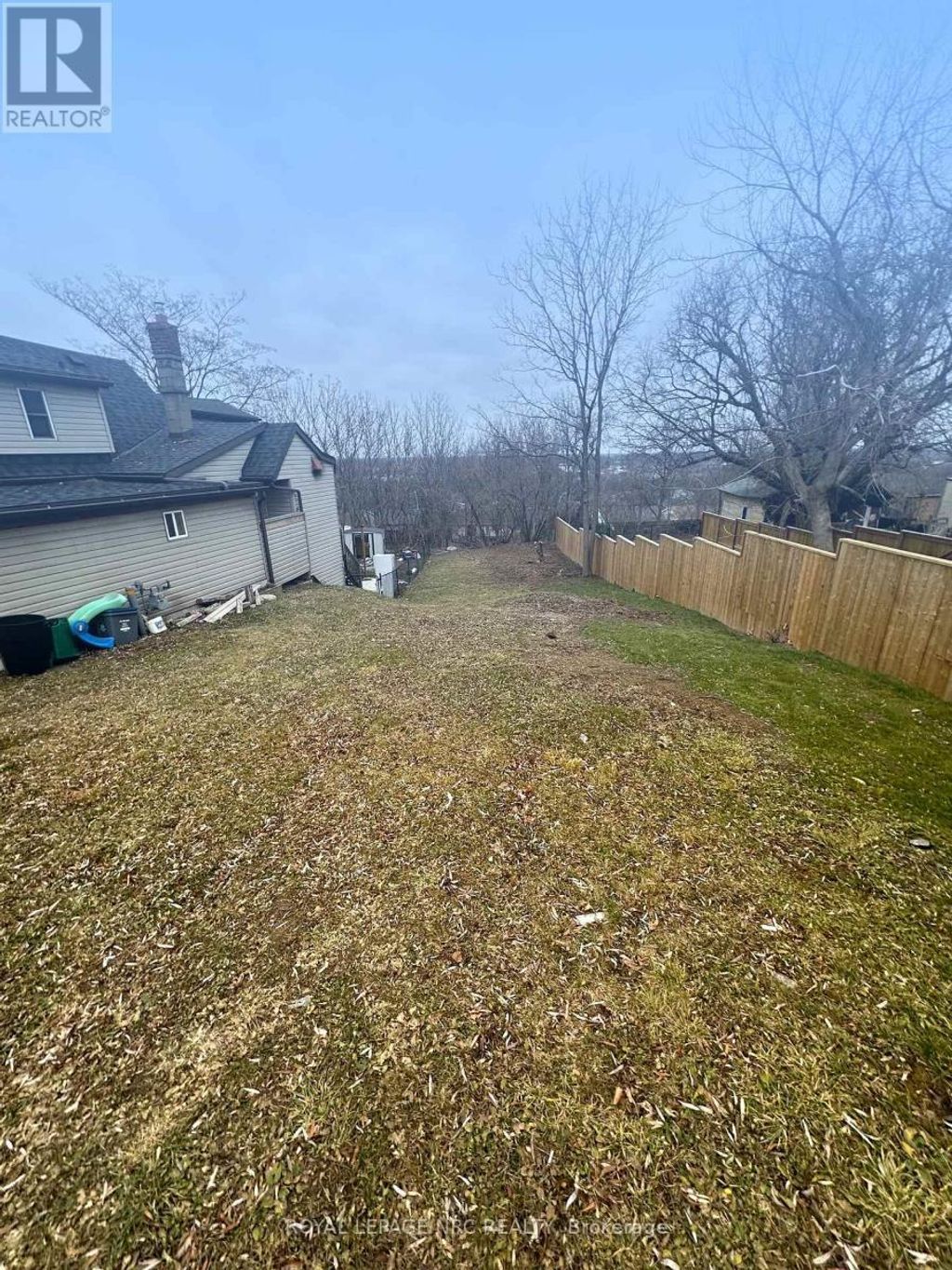 1 Ball Avenue, St. Catharines (burleigh Hill)