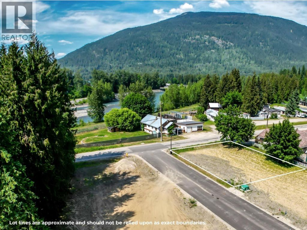 2-1445 Illecillewaet Road Lot# Sl 1, Revelstoke