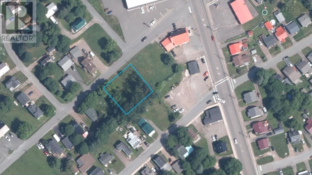 8 Newton Avenue, Amherst