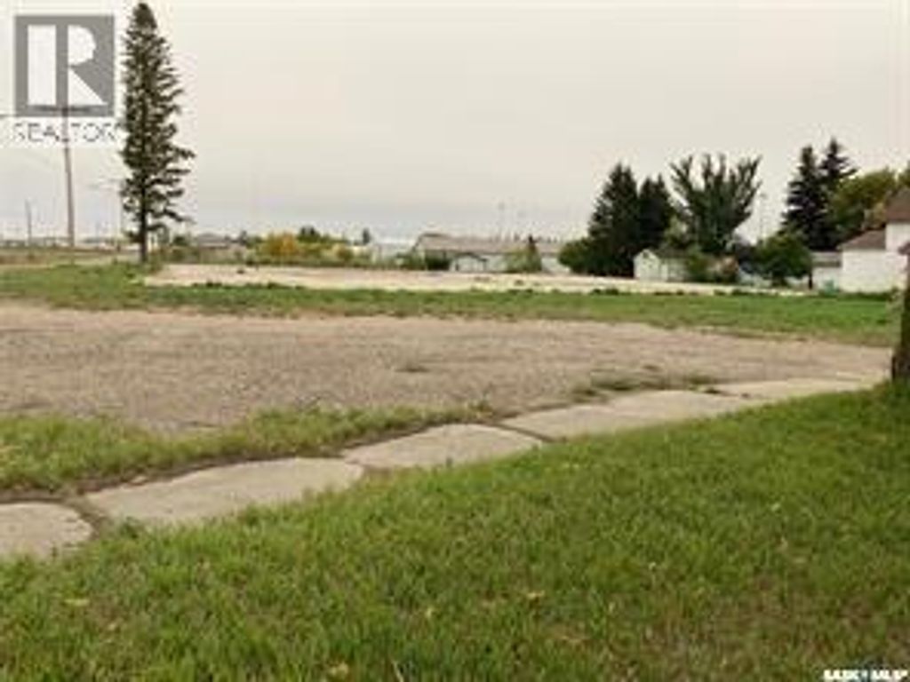 8 South Front Street, Yorkton