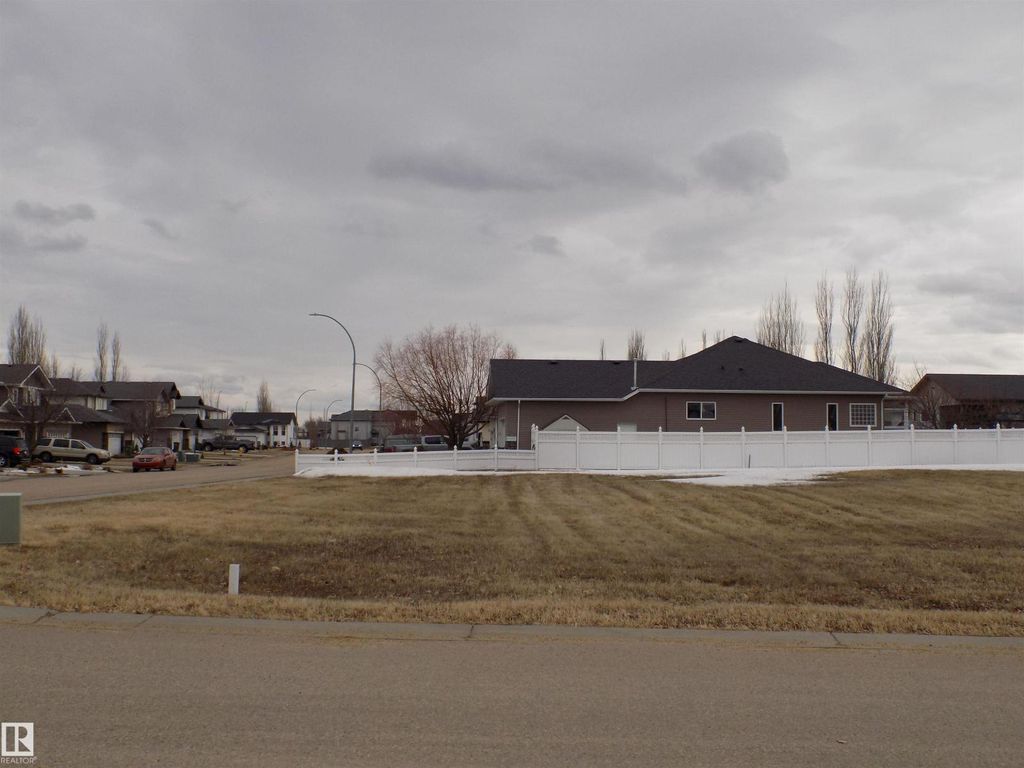 4232 54 Avenue, Wetaskiwin